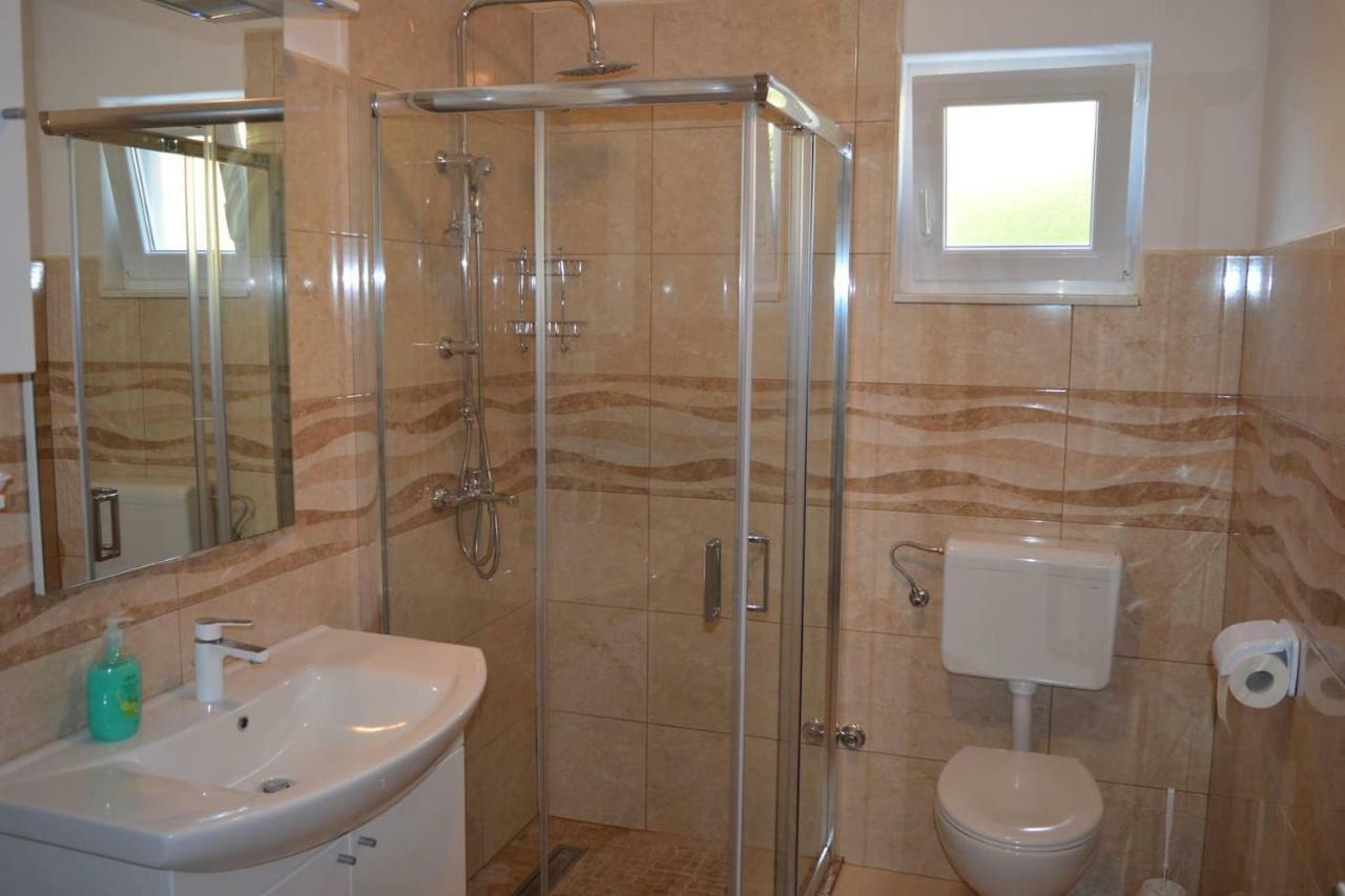 Apartmán Fourm Bibinje Exteriér fotografie
